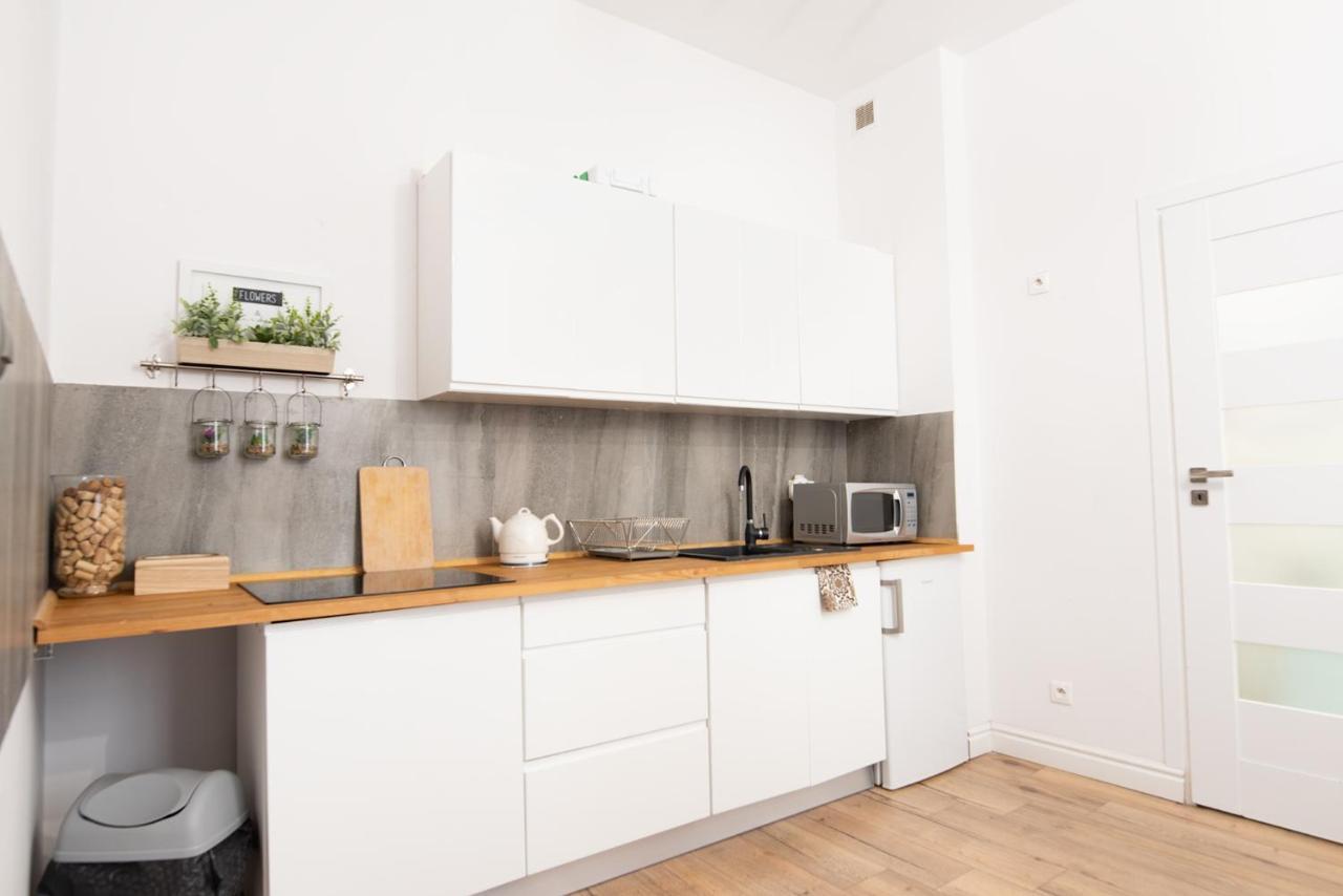 Old Town Apartment Познань Екстер'єр фото