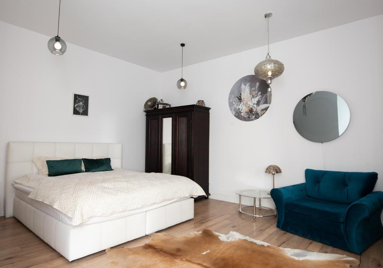 Old Town Apartment Познань Екстер'єр фото